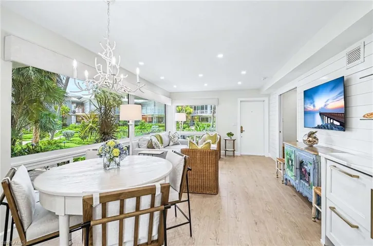 1851  Gulf Shore N BLVD, Naples, FL 34102