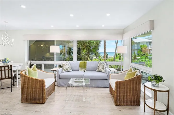 1851  Gulf Shore N BLVD, Naples, FL 34102