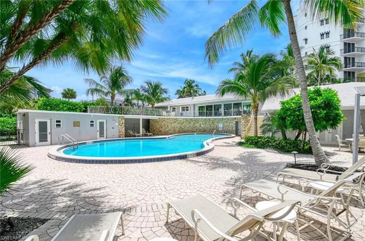 1851  Gulf Shore N BLVD, Naples, FL 34102