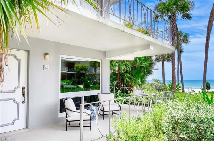 1851  Gulf Shore N BLVD, Naples, FL 34102