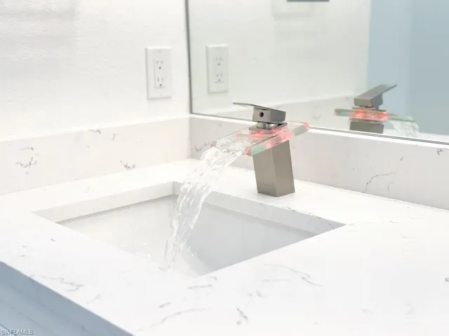 719 SW 6th  ST, Cape Coral, FL 33991