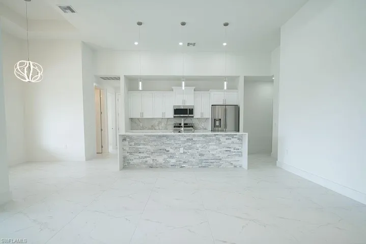 719 SW 6th  ST, Cape Coral, FL 33991