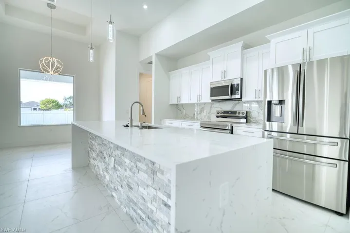 719 SW 6th  ST, Cape Coral, FL 33991