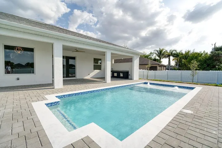 719 SW 6th  ST, Cape Coral, FL 33991