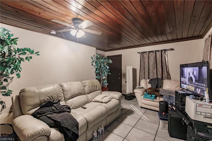 2643-2651  Lafayette  ST, FORT MYERS, FL 33916