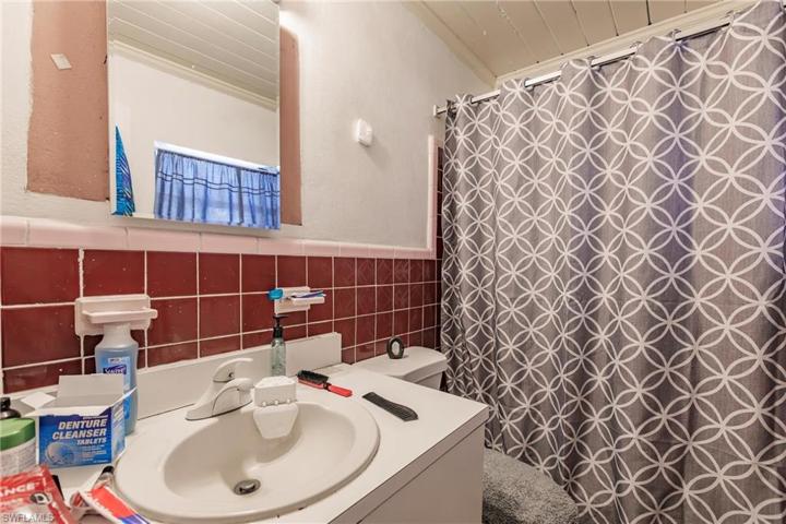 2643-2651  Lafayette  ST, FORT MYERS, FL 33916
