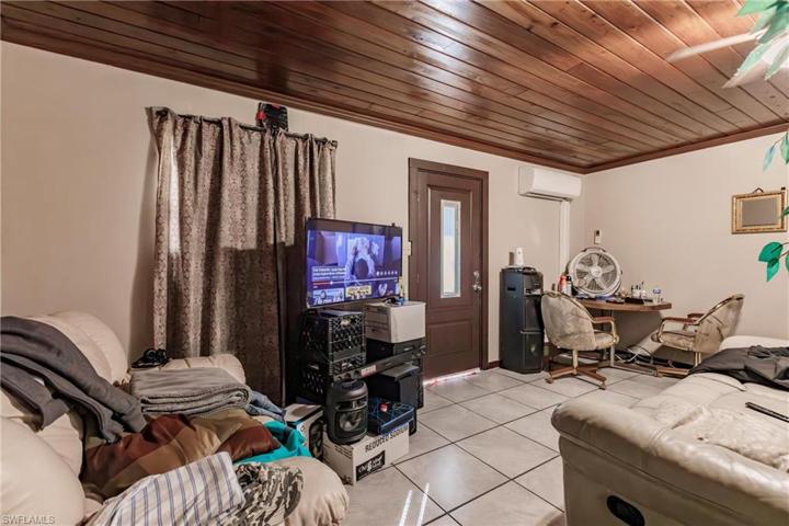 2643-2651  Lafayette  ST, FORT MYERS, FL 33916
