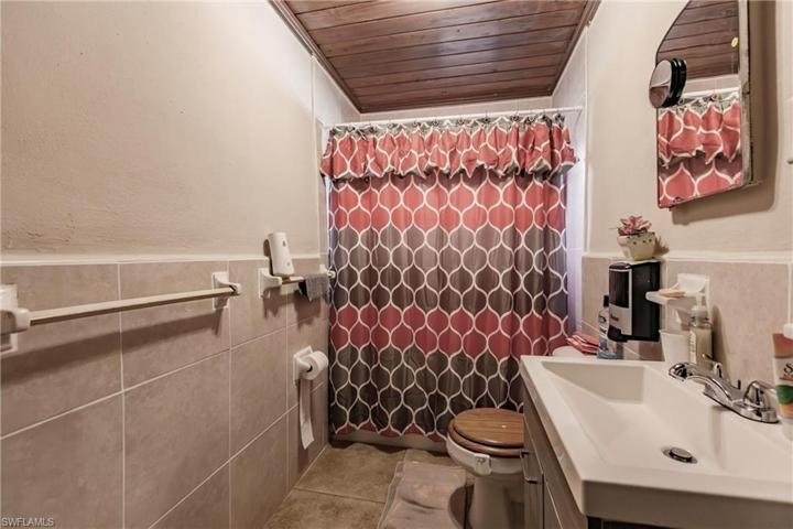2643-2651  Lafayette  ST, FORT MYERS, FL 33916