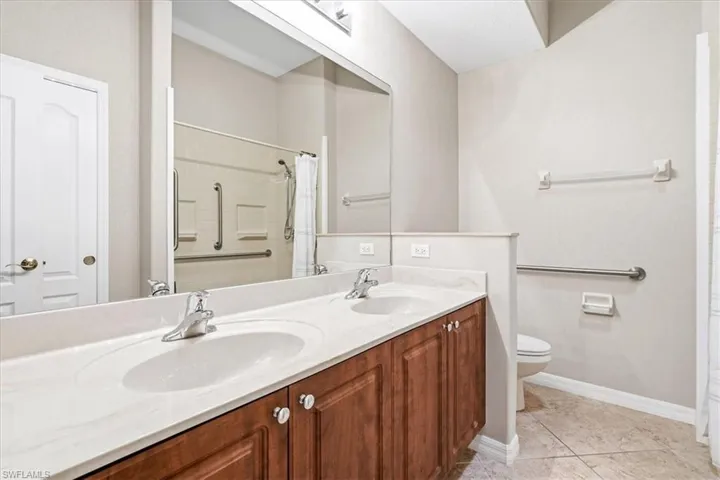 2493 Keystone Lake Dr, Cape Coral, Florida 33909