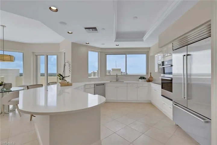 7117 Pelican Bay Blvd 16, Naples, Florida 34108