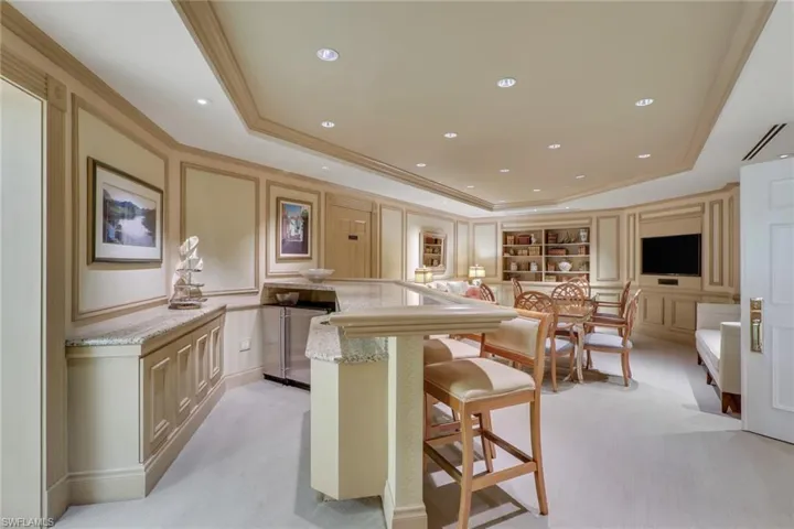 7117 Pelican Bay Blvd 16, Naples, Florida 34108