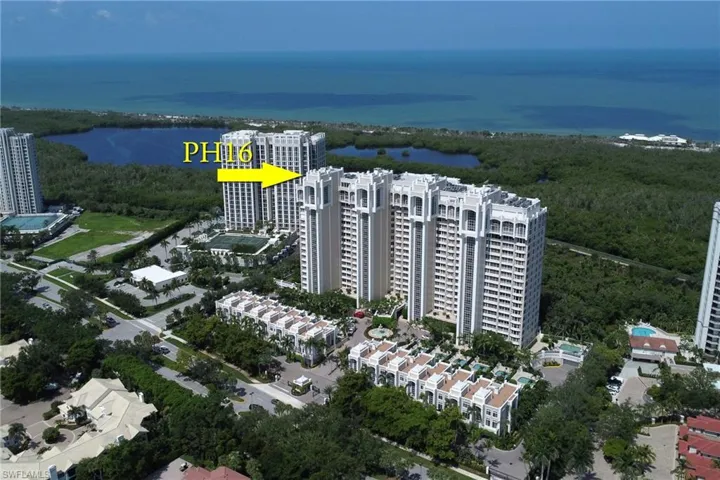 7117 Pelican Bay Blvd 16, Naples, Florida 34108