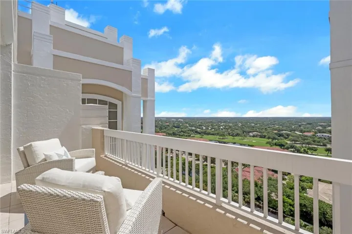 7117 Pelican Bay Blvd 16, Naples, Florida 34108