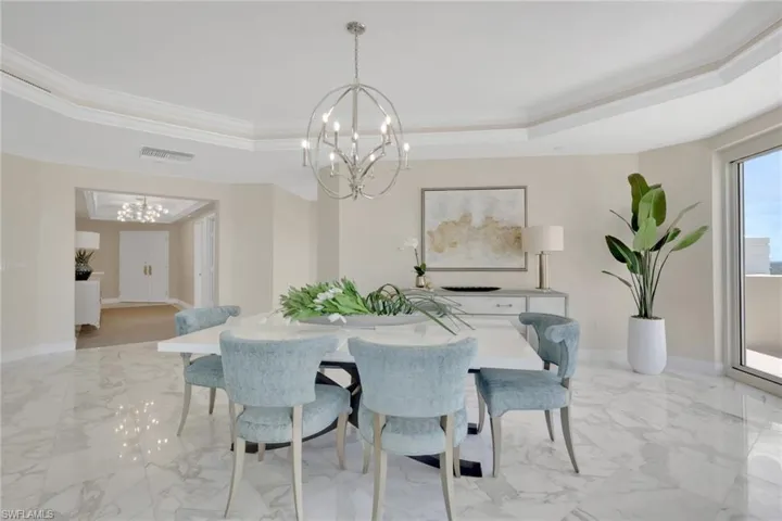 7117 Pelican Bay Blvd 16, Naples, Florida 34108