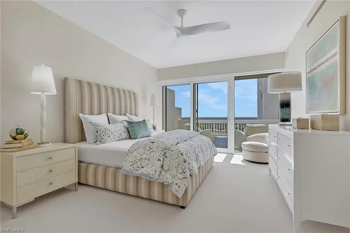 7117 Pelican Bay Blvd 16, Naples, Florida 34108