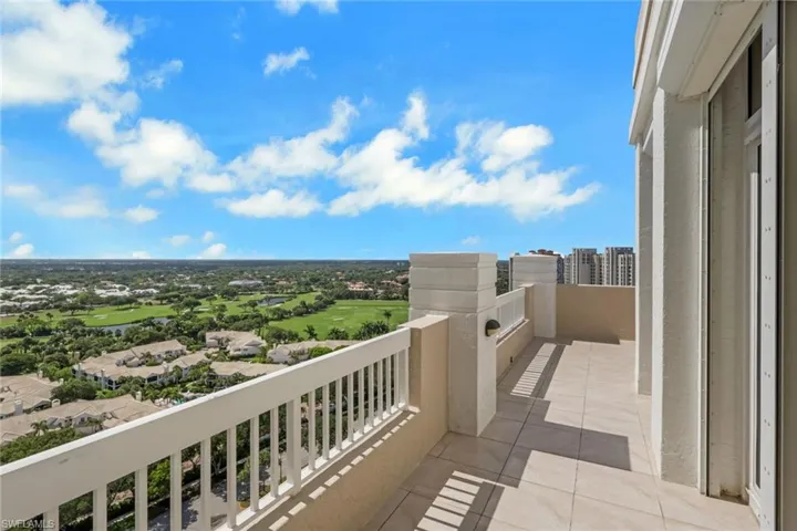 7117 Pelican Bay Blvd 16, Naples, Florida 34108