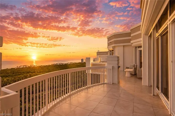 7117 Pelican Bay Blvd 16, Naples, Florida 34108