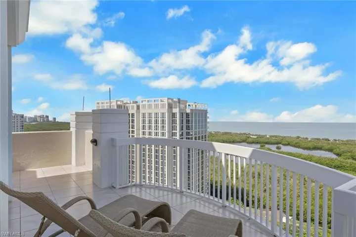 7117 Pelican Bay Blvd 16, Naples, Florida 34108
