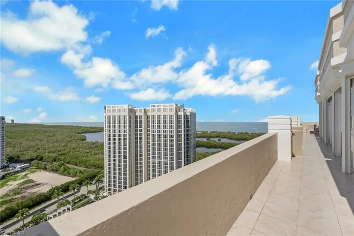7117 Pelican Bay Blvd 16, Naples, Florida 34108