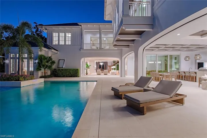 1675 Gordon Dr, Naples, Florida 34102