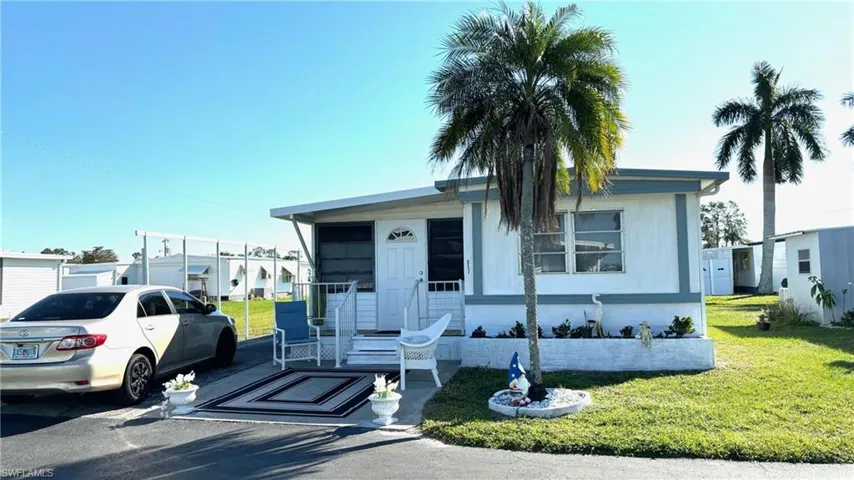Lazy Days is a people-friendly, pet friendly community.