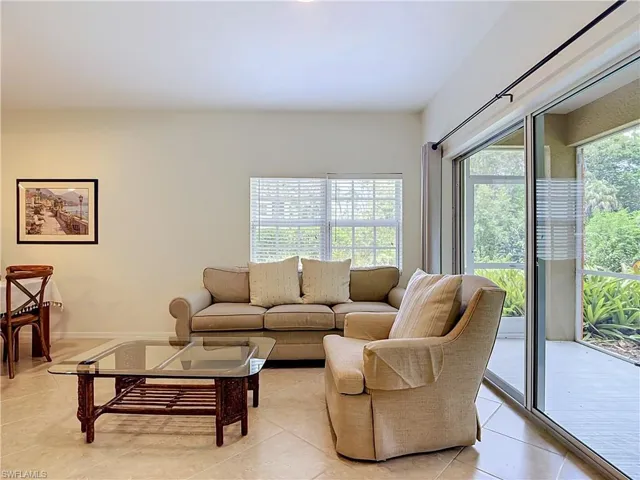 4500 Botanical Place Cir 102, Naples, Florida 34112