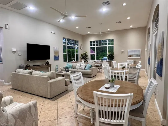 4500 Botanical Place Cir 102, Naples, Florida 34112