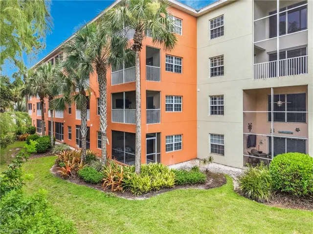 4500 Botanical Place Cir 102, Naples, Florida 34112
