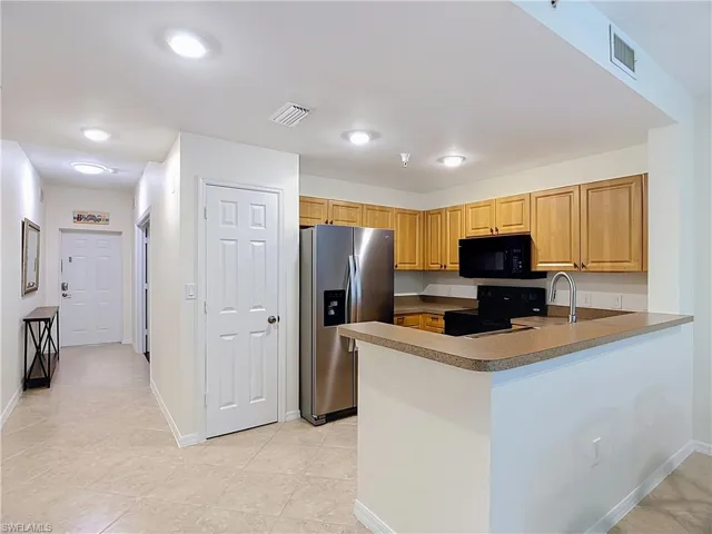 4500 Botanical Place Cir 102, Naples, Florida 34112