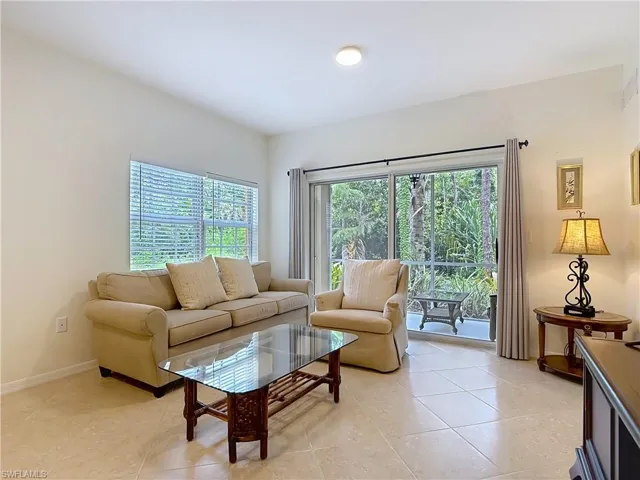 4500 Botanical Place Cir 102, Naples, Florida 34112