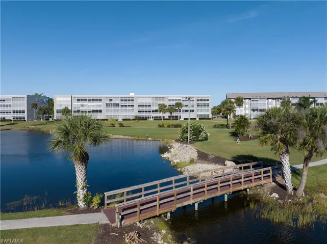 14771  Hole In 1  CIR, Fort Myers, FL 33919