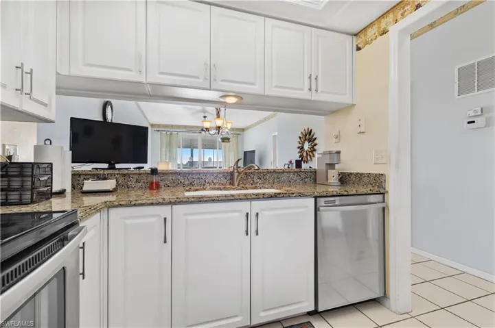 14771  Hole In 1  CIR, Fort Myers, FL 33919