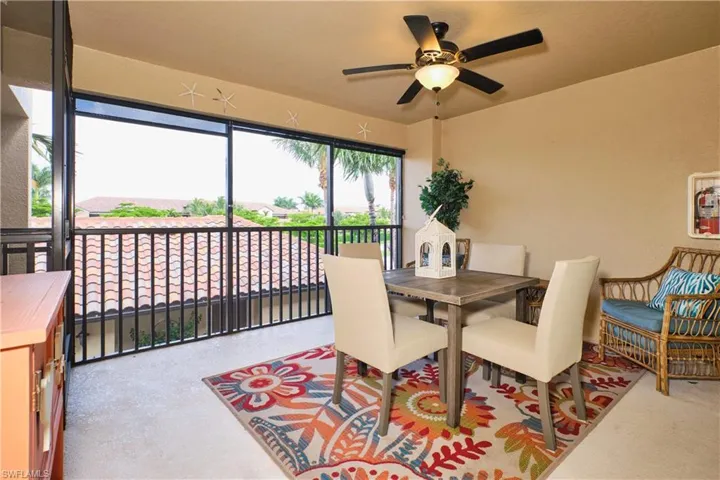 Dining area with ceiling fan
