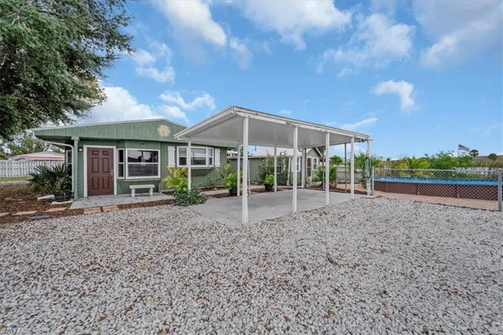 Parking with covered carport