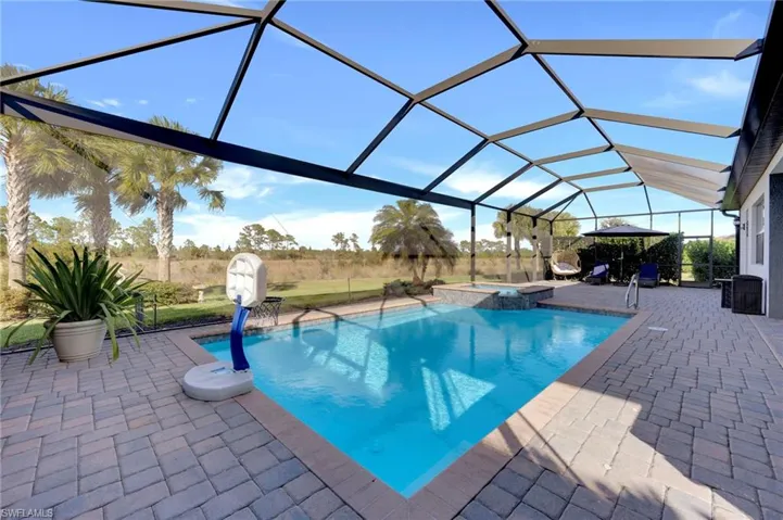 Panoramic Screen Enclosure with Protected Preserve Views