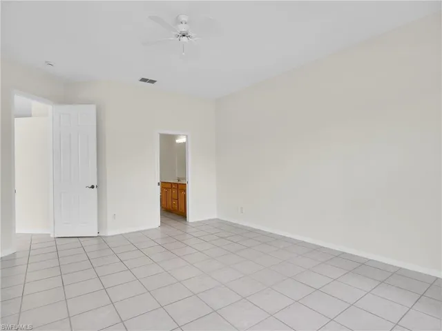 Very large Primary Bedroom