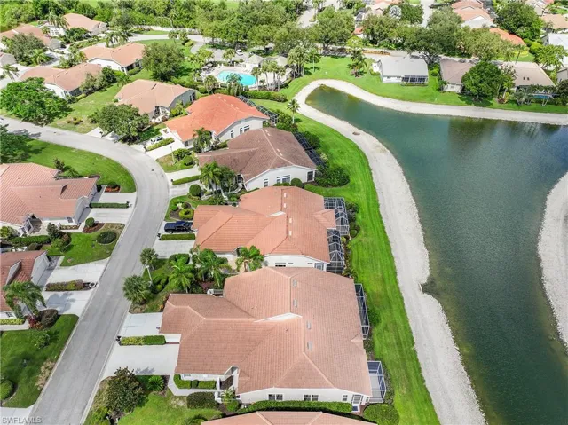 Aerial view of Devonshire Lakes and the Community Pool.