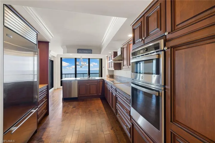 2355  Gulf Shore N BLVD, Naples, FL 34103