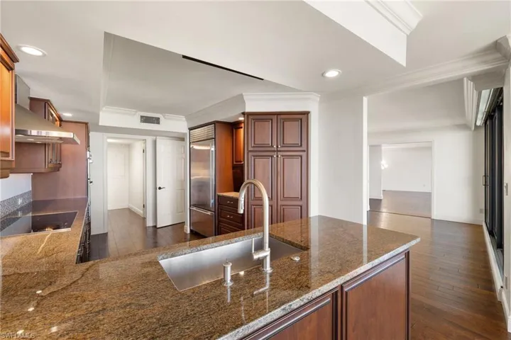 2355  Gulf Shore N BLVD, Naples, FL 34103