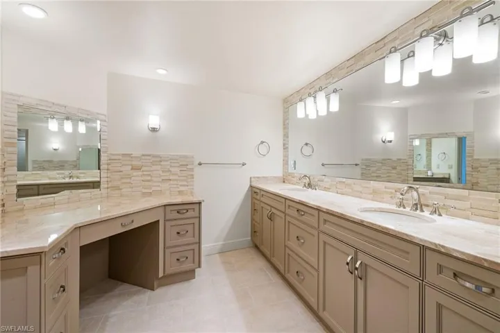 2355  Gulf Shore N BLVD, Naples, FL 34103