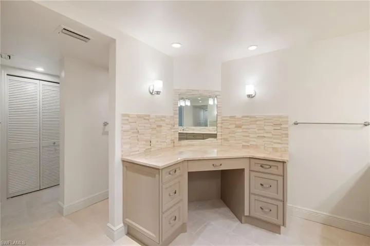 2355  Gulf Shore N BLVD, Naples, FL 34103