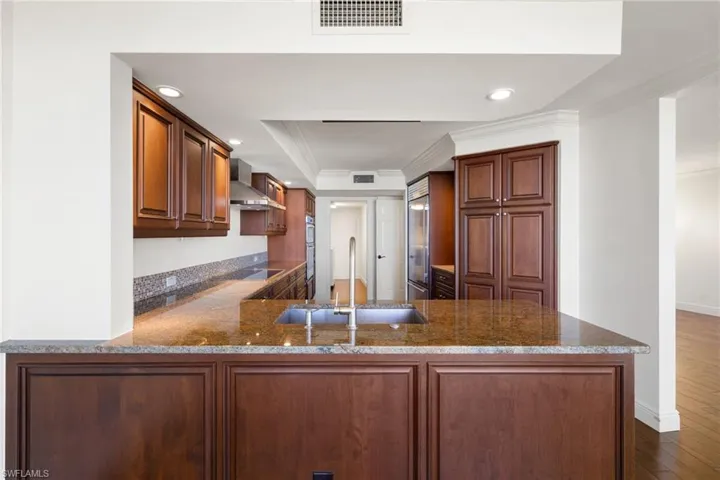 2355  Gulf Shore N BLVD, Naples, FL 34103