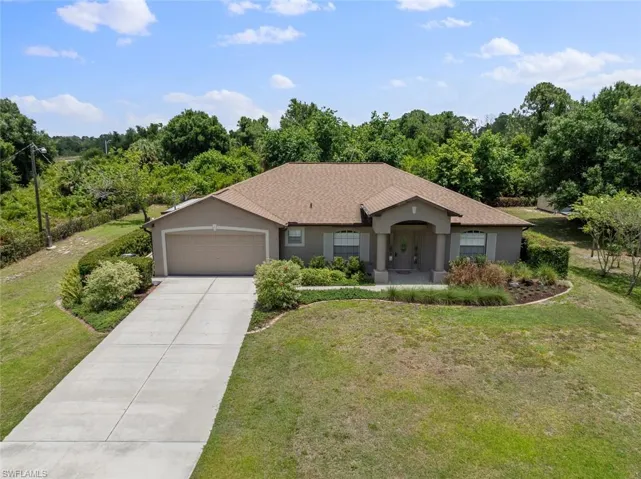 1516  Dixie  AVE, Lehigh Acres, FL 33972