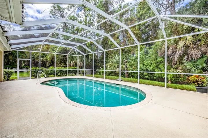 7817  Stratford  DR, Naples, FL 34104