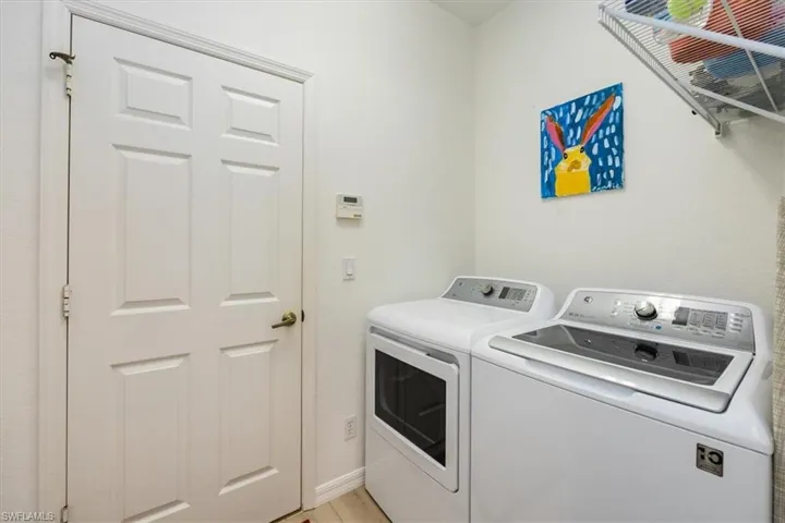 7817  Stratford  DR, Naples, FL 34104