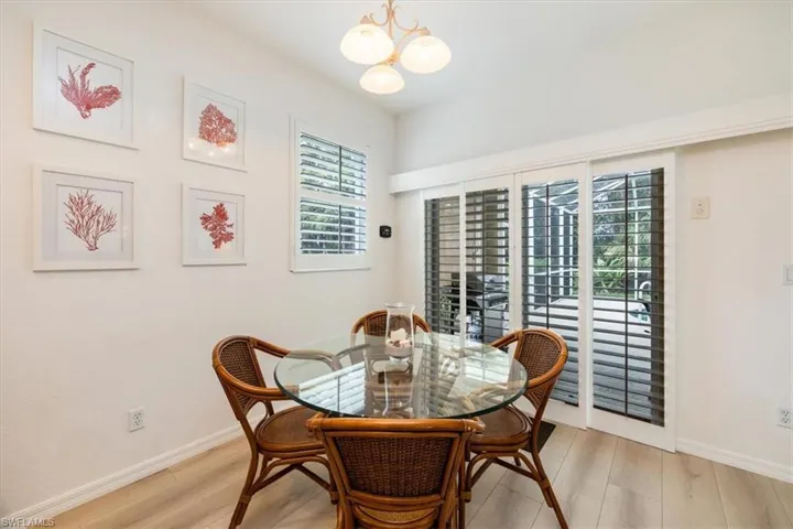 7817  Stratford  DR, Naples, FL 34104