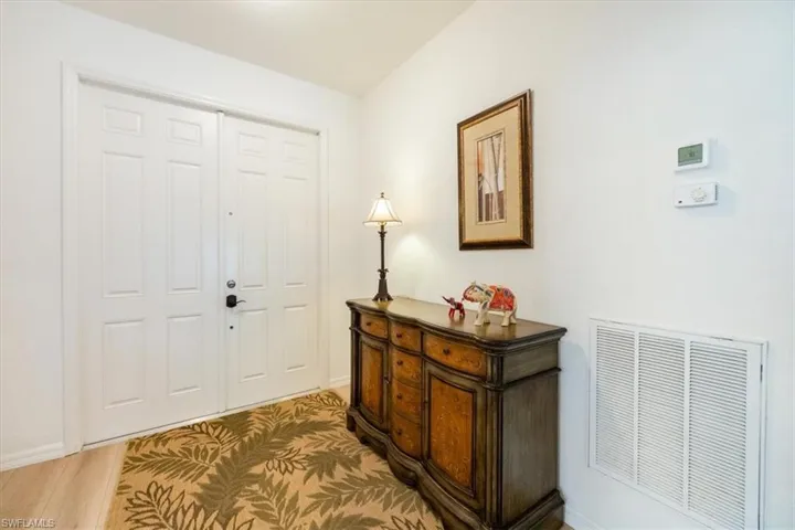 7817  Stratford  DR, Naples, FL 34104