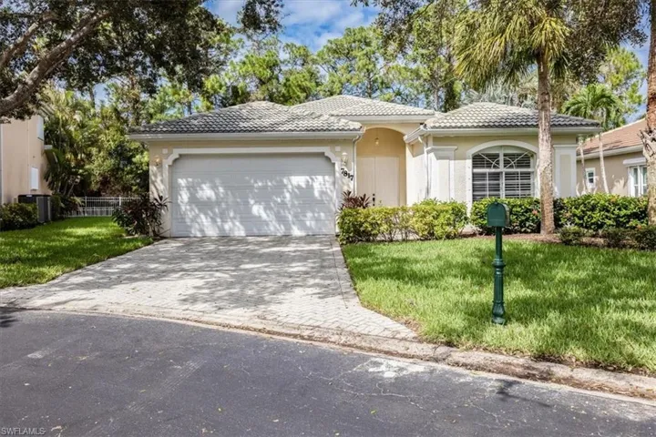 7817  Stratford  DR, Naples, FL 34104