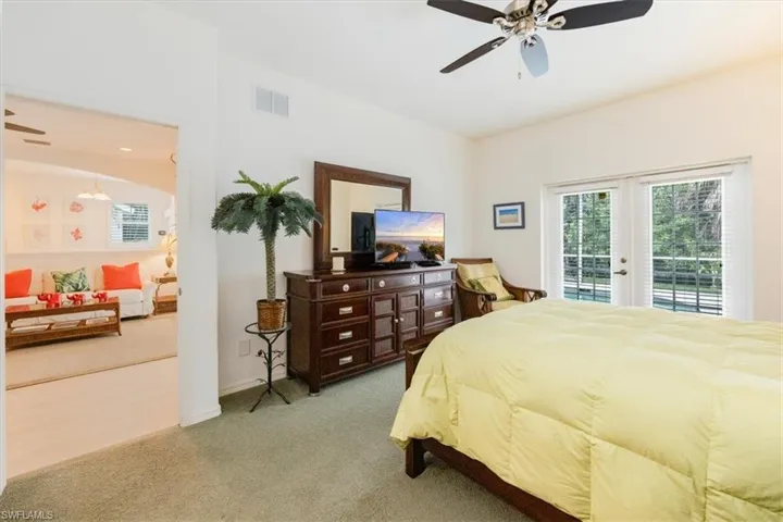 7817  Stratford  DR, Naples, FL 34104