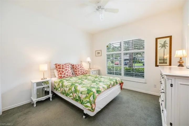 7817  Stratford  DR, Naples, FL 34104